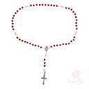 Rosario con grani a forma di rosa rossa