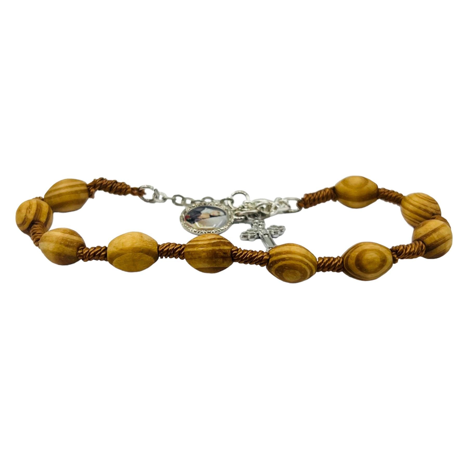 Bracciale in corda con grano in legno d'ulivo